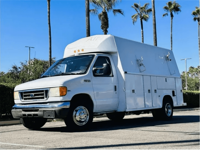 Conquer the Road: The 2005 Ford E-450