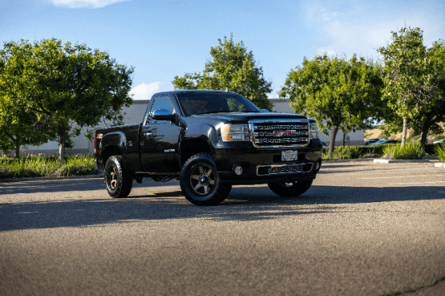 2012 GMC Sierra 1500 Regular Cab SLE Pickup 2D 6 1/2 FT: A Dependable Workhorse