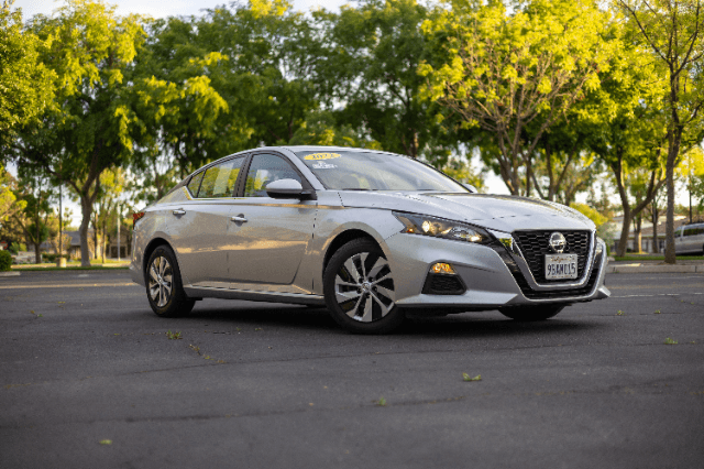 Experience the 2022 Nissan Altima 2.5 S: A Smooth and Stylish Sedan