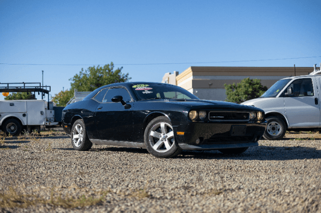 2013 Dodge Challenger R/T Coupe 2D: Unleash the Power in Fresno